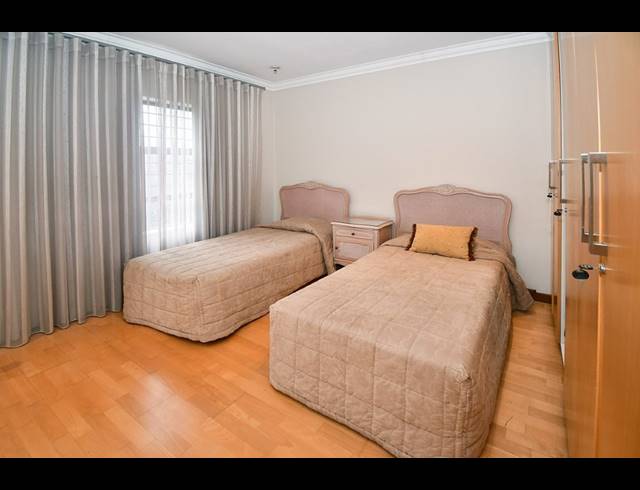 4 BEDROOM HOUSE FOR SALE IN KENSINGTON